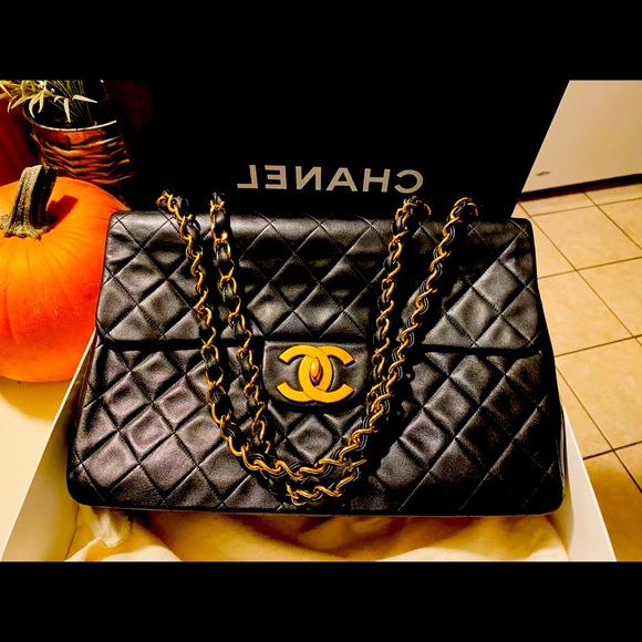Authentic Chanel vintage jumbo